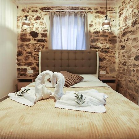 Agnítsini Olive Grove Deluxe Apartment מראה חיצוני תמונה