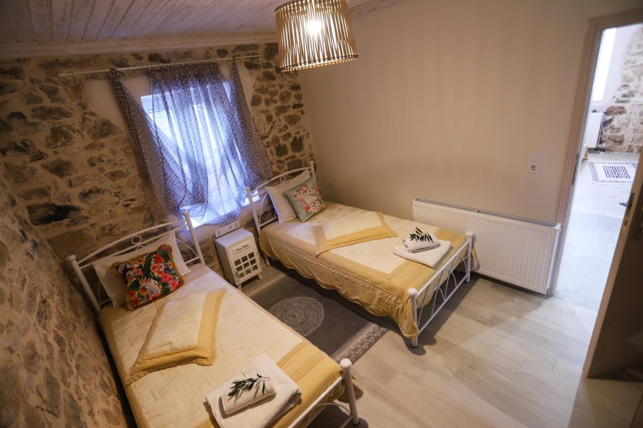 Agnítsini Olive Grove Deluxe Apartment מראה חיצוני תמונה