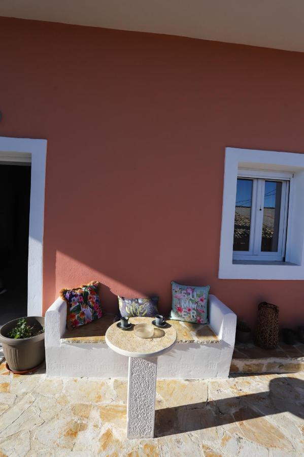 Agnítsini Olive Grove Deluxe Apartment מראה חיצוני תמונה