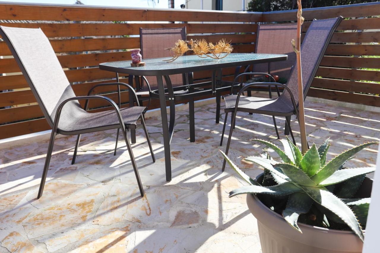 Agnítsini Olive Grove Deluxe Apartment מראה חיצוני תמונה