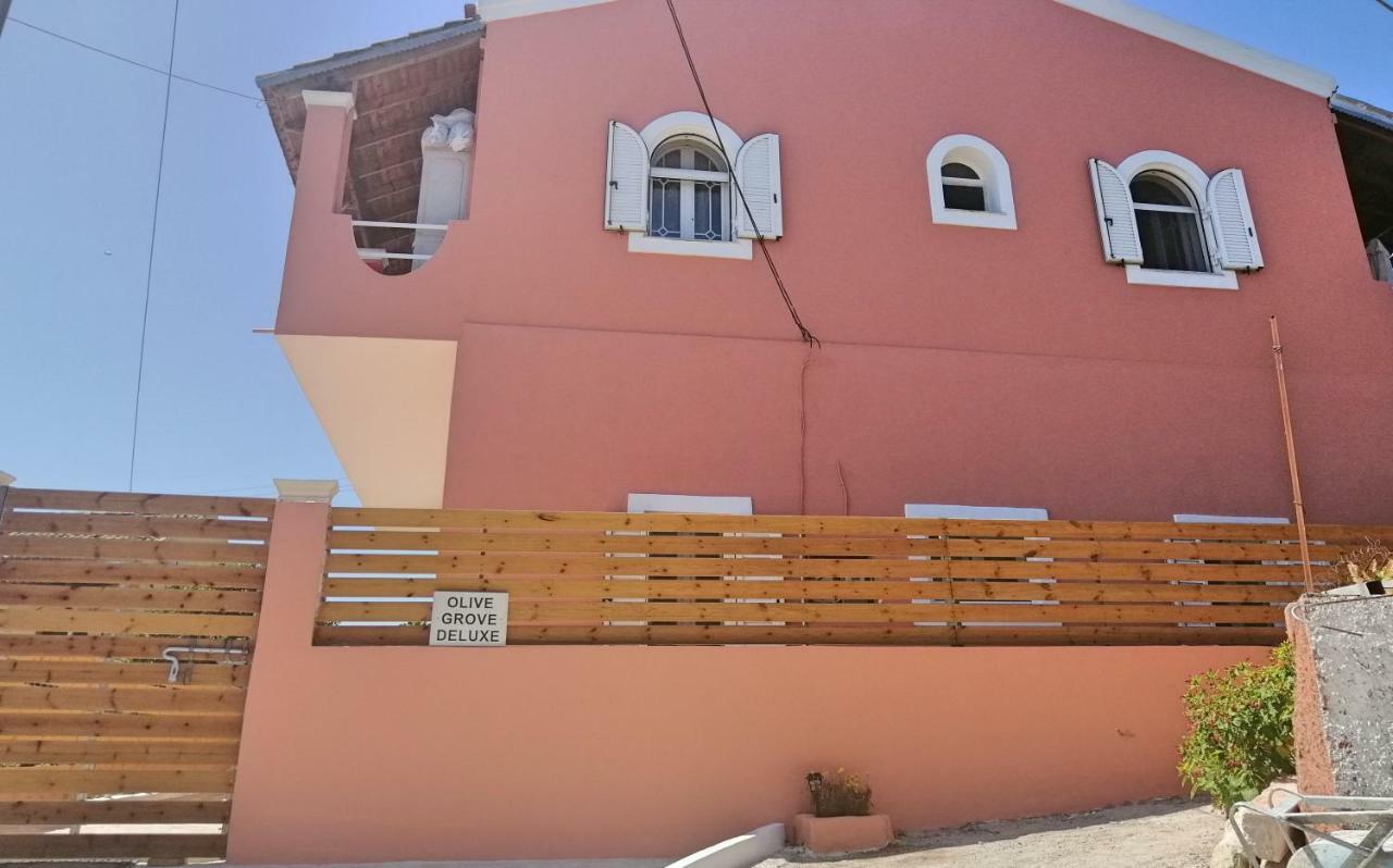 Agnítsini Olive Grove Deluxe Apartment מראה חיצוני תמונה